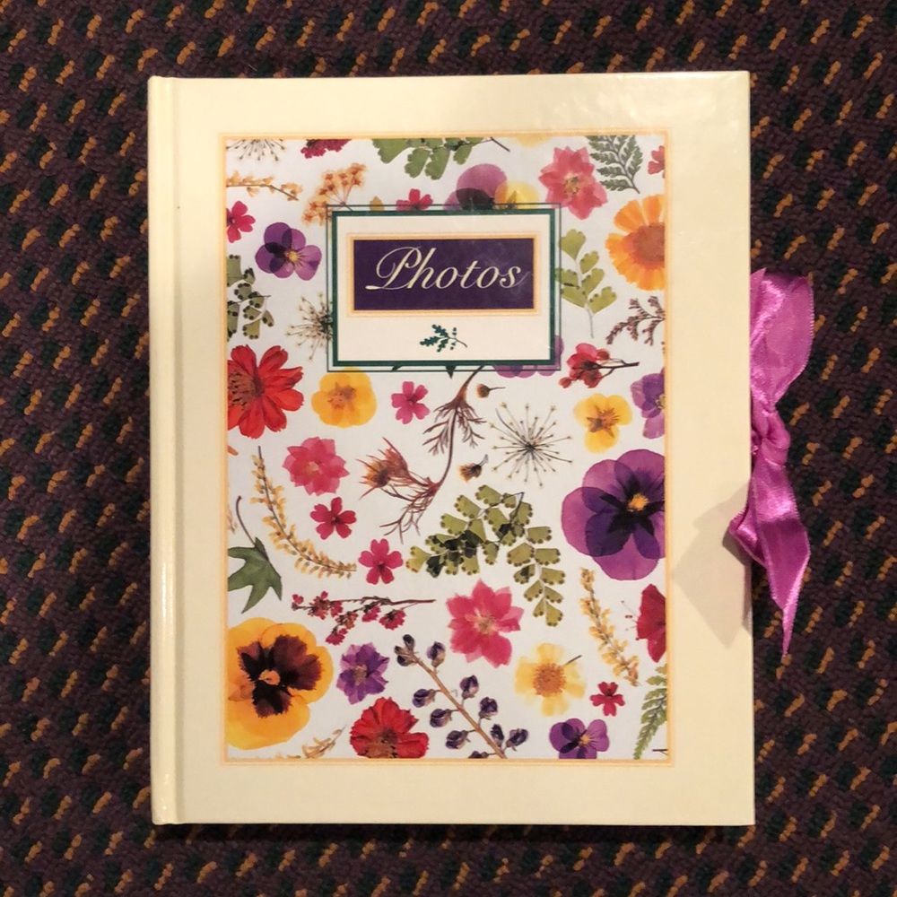 NWT PHOTO  ALBUMS-floral design @ plastic wrapped